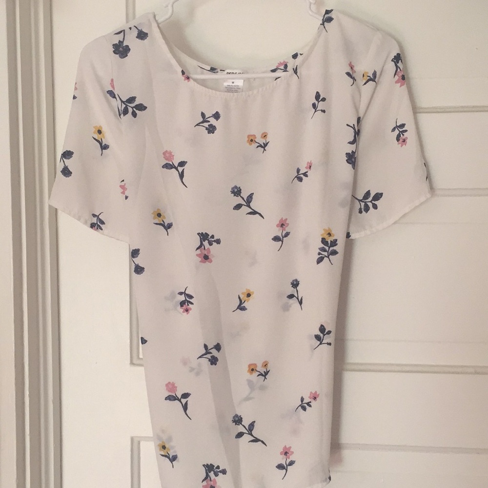 Cute White Floral Top